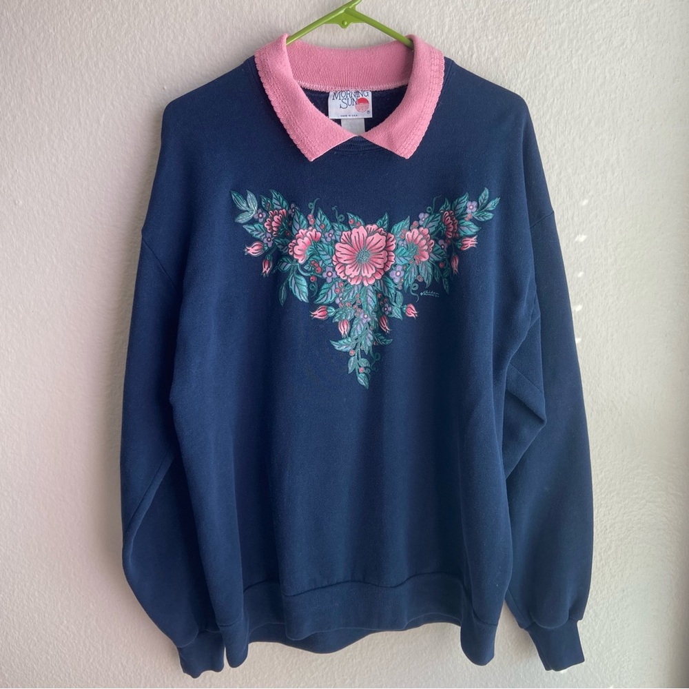 Vintage Collared Sweatshirt with Floral Details